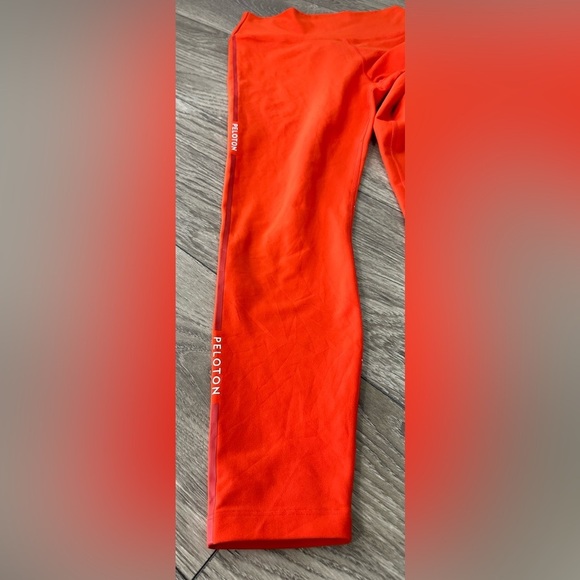 🧡🔥  Peloton Velocity M Compression Leggings 🧡🔥 - Picture 3 of 5